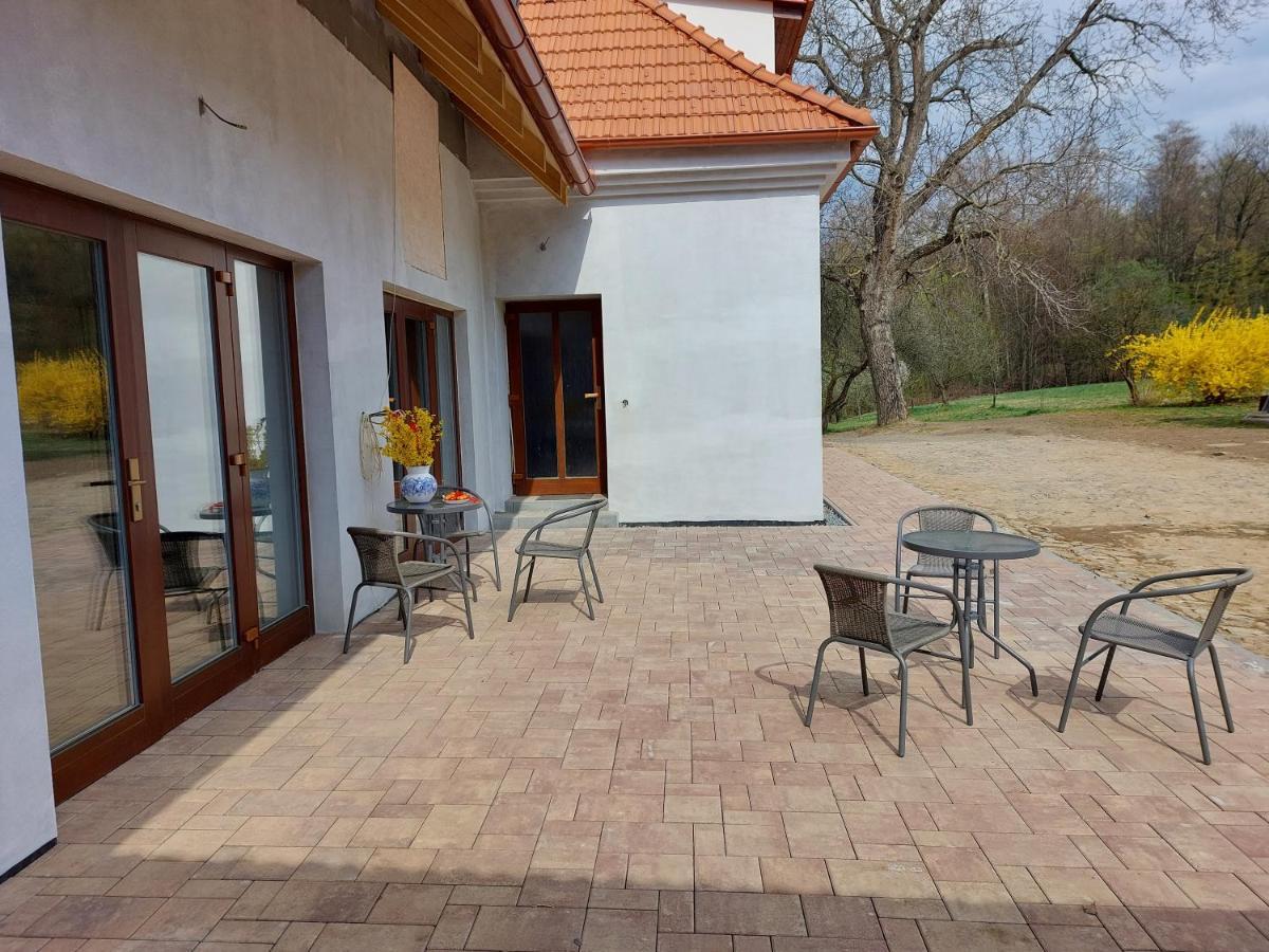 Ruzickuv Dvur Apartment Хранице Екстериор снимка